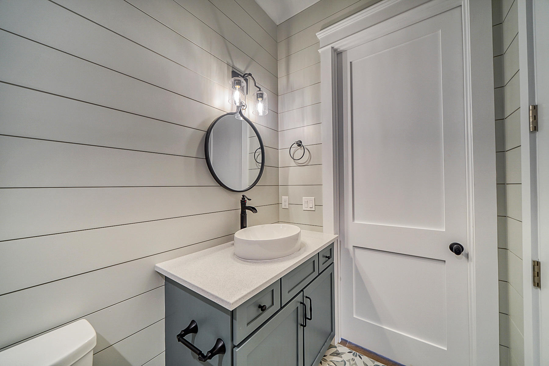 156 Eldredge Road Fort Walton Beach, FL 32547 - Photo 49 of 49 Hall bathroom