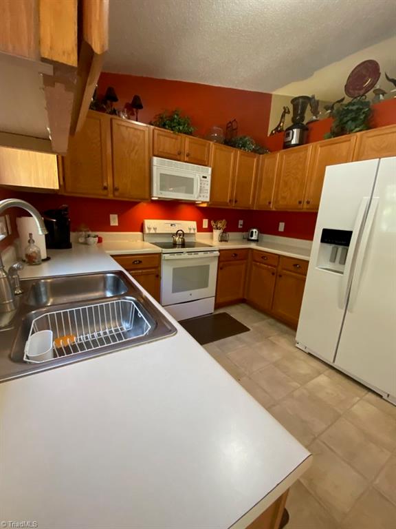 2860 WaterStone Loop High Point, NC 27265 - Photo 4 of 20