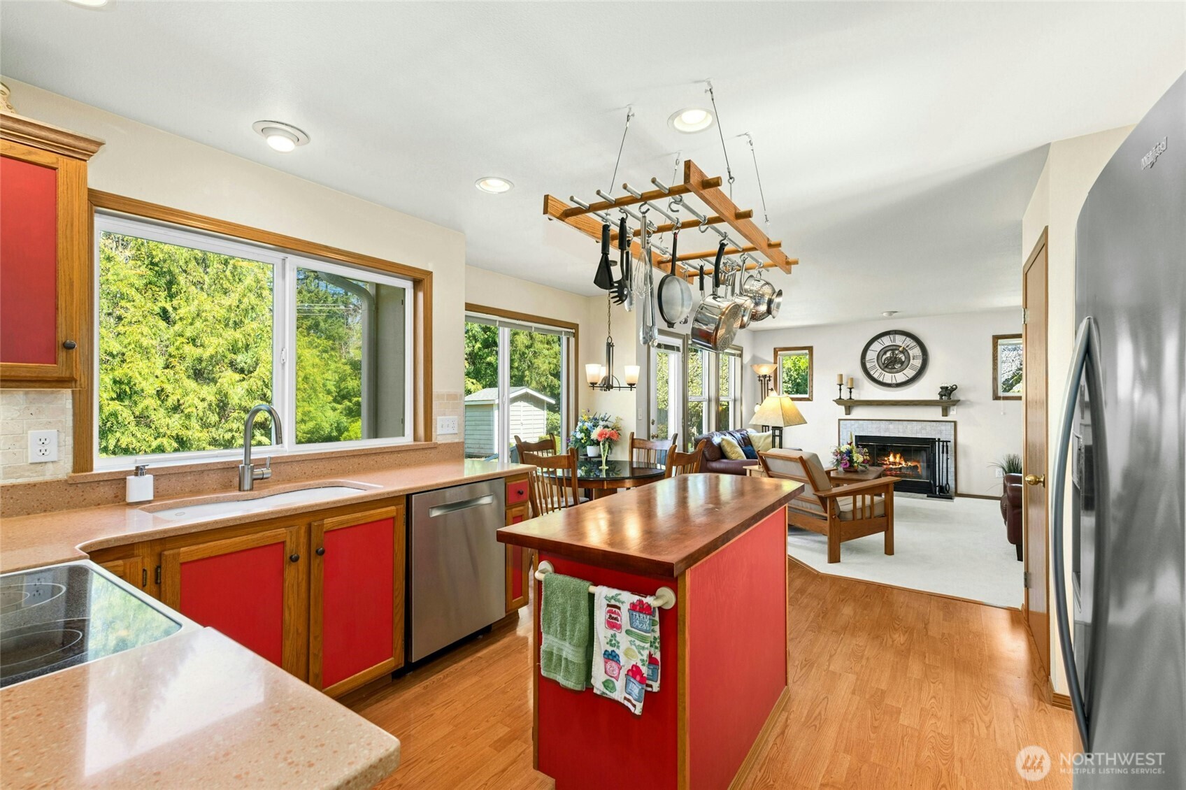 4037 Stohlton Road Southeast Port Orchard, WA 98366 - Photo 10 of 36 Gallery Image 10