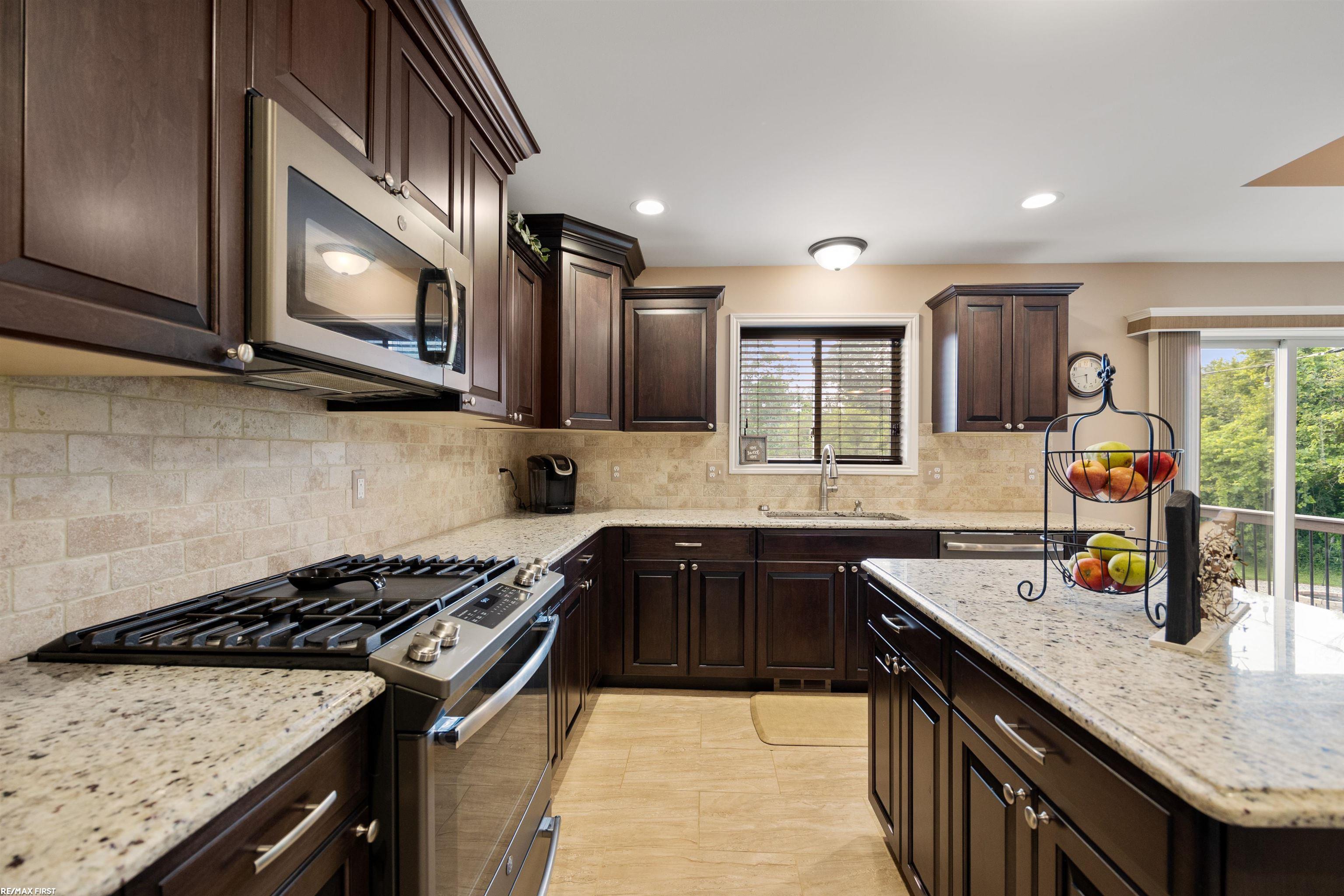4940 Glover Road Almont, MI 48003 - Photo 18 of 61 50117518-17.JPG