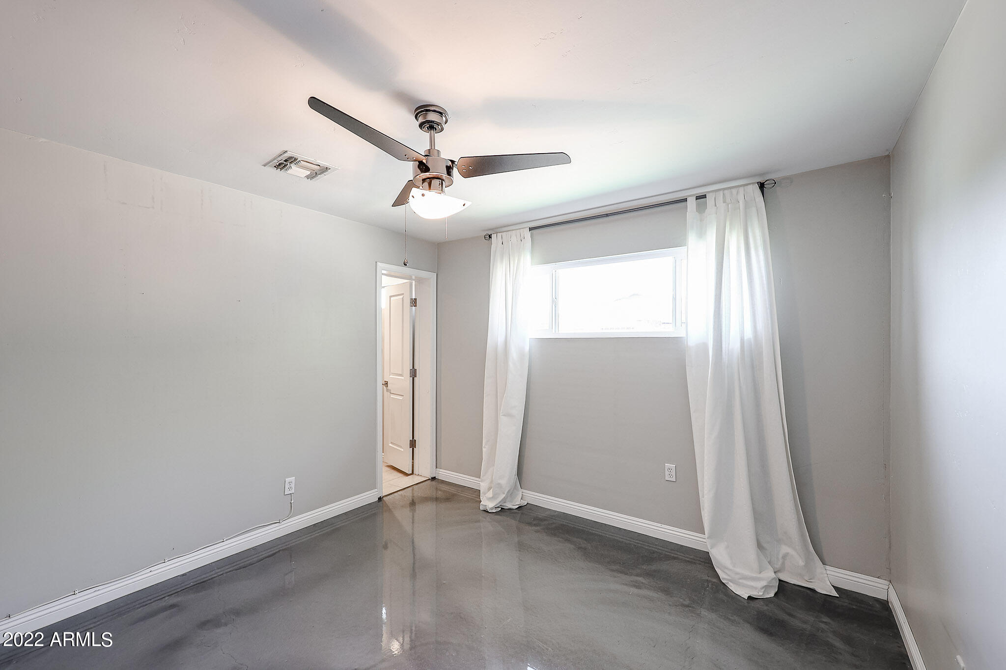 1034 East Elm Street Phoenix, AZ 85014 - Photo 14 of 30 Master Bedroom
