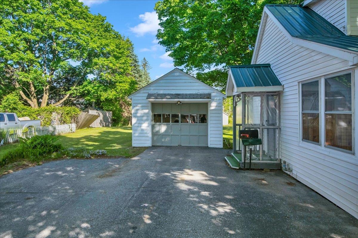13 Jewett Street Swanton, VT 05488 - Photo 4 of 37
