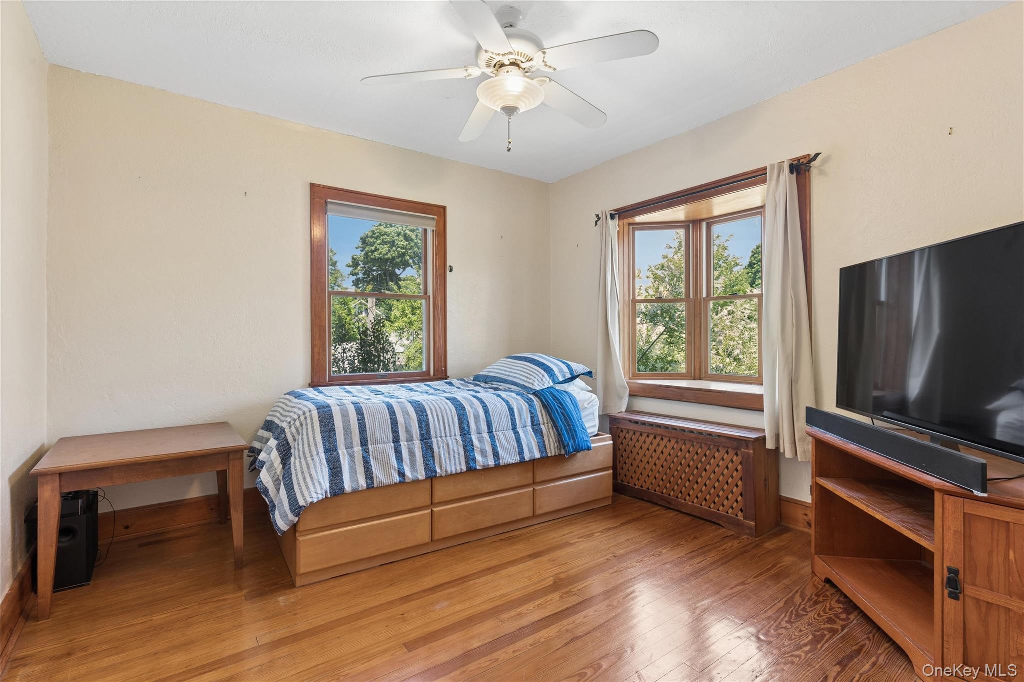 1749 Commonwealth Avenue Merrick, NY 11566 - Photo 15 of 32