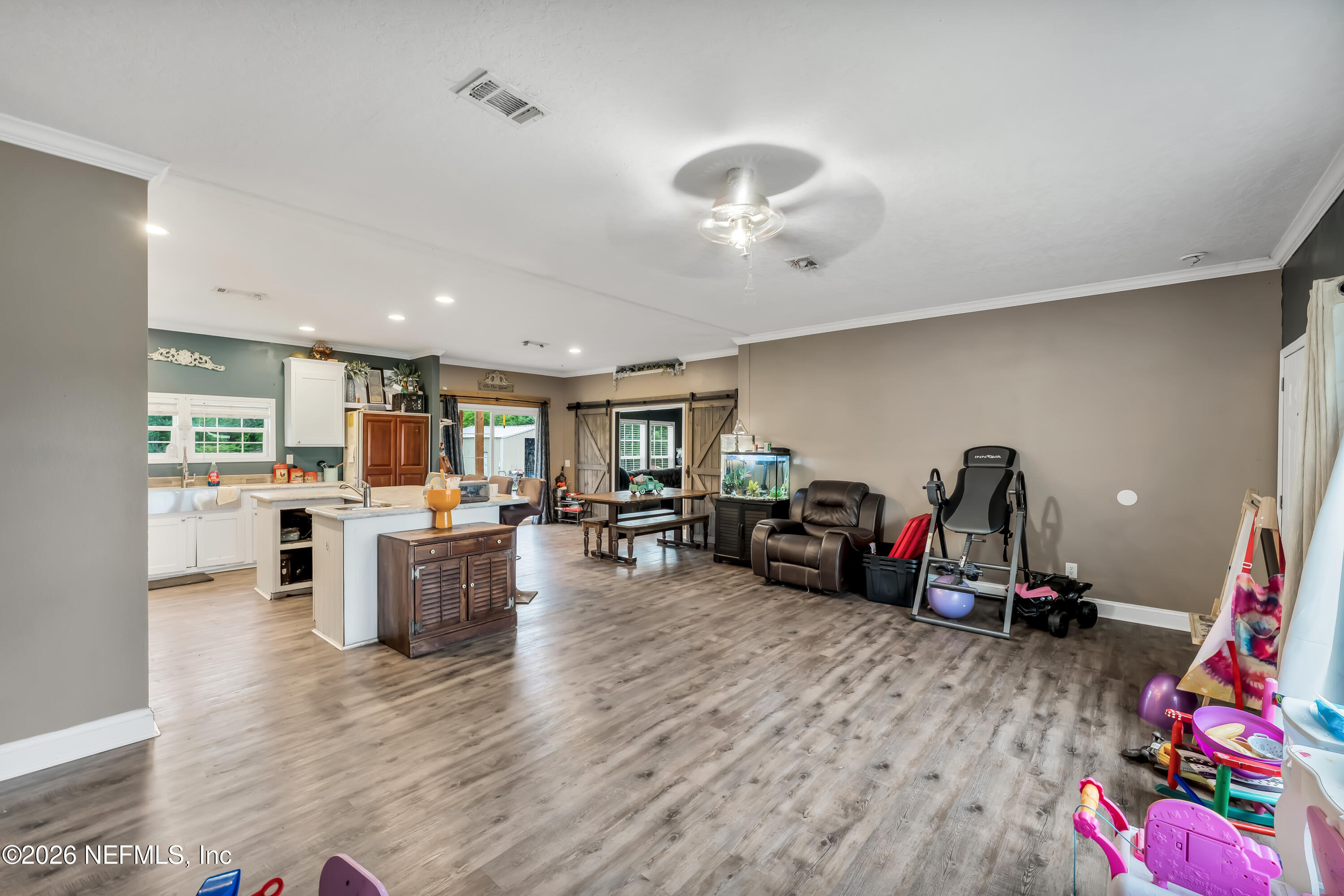 11018 Aaron Fish Road Glen St. Mary, FL 32040 - Photo 8 of 28 7-print-Living Room
