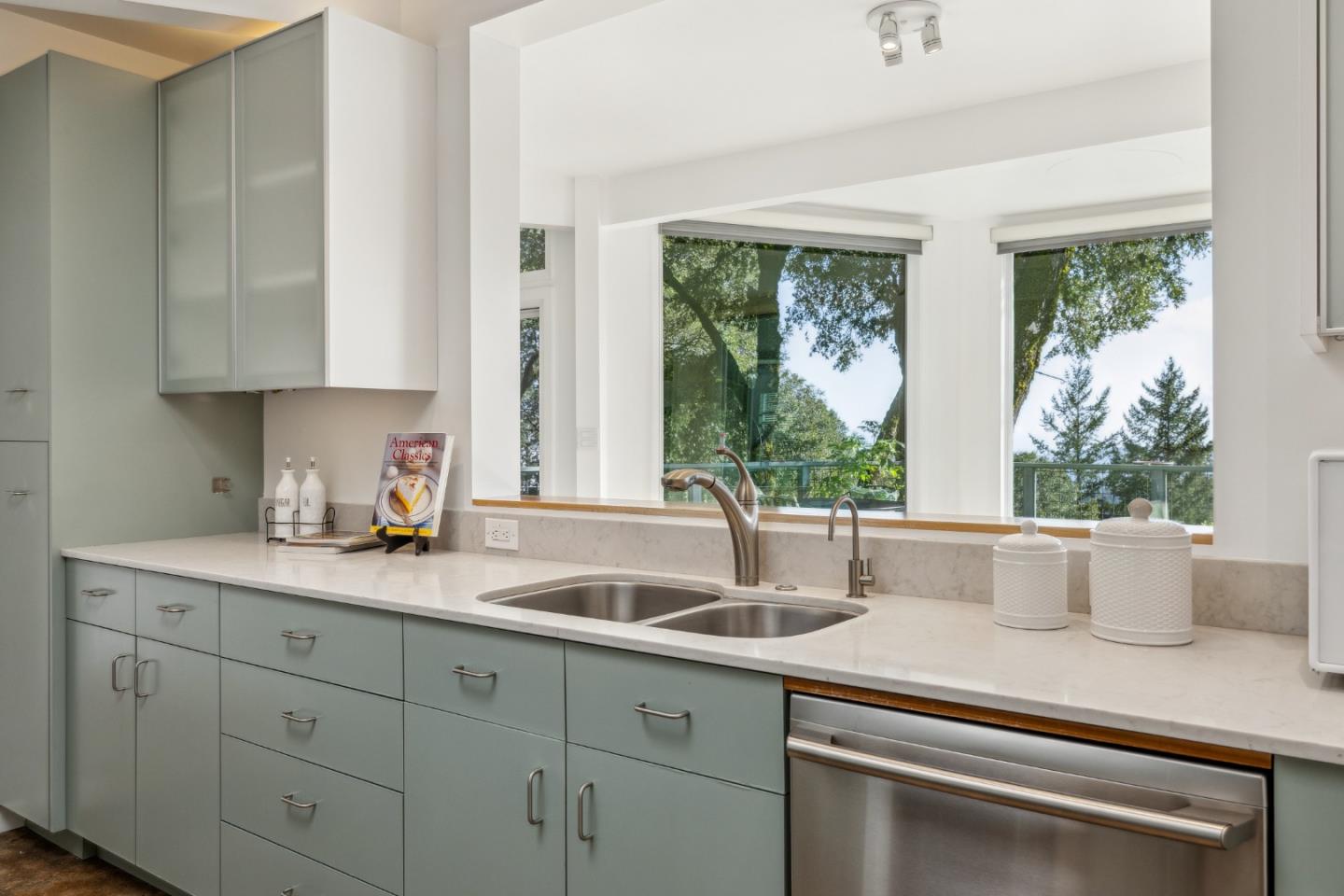 200 Oak Ridge Road Los Gatos, CA 95033 - Photo 12 of 46 Gallery Image 12