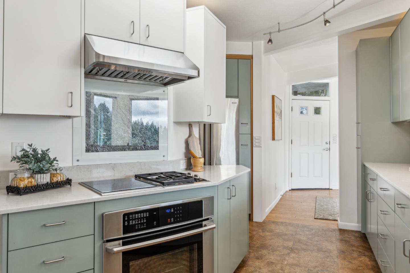 200 Oak Ridge Road Los Gatos, CA 95033 - Photo 14 of 46 Gallery Image 14