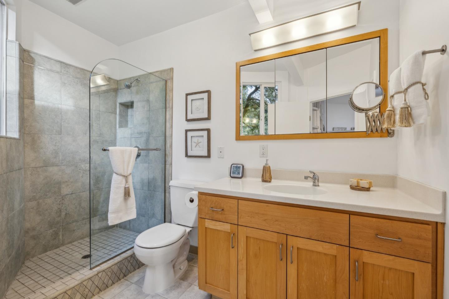 200 Oak Ridge Road Los Gatos, CA 95033 - Photo 19 of 46 Gallery Image 19
