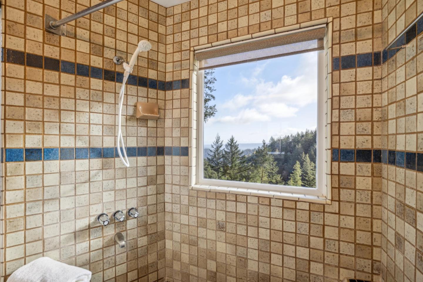 200 Oak Ridge Road Los Gatos, CA 95033 - Photo 33 of 46 Gallery Image 33