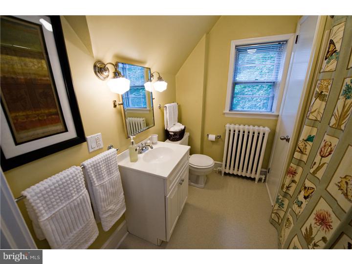 714 Pine Ridge Road Media, PA 19063 - Photo 22 of 24 Bathroom