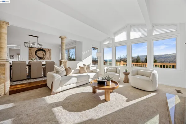 $2,695,000 | 670 Logan Lane, Danville, CA 94526
