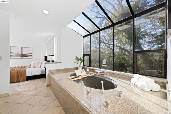 $2,695,000 | 670 Logan Lane, Danville, CA 94526