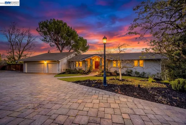 $2,695,000 | 670 Logan Lane, Danville, CA 94526