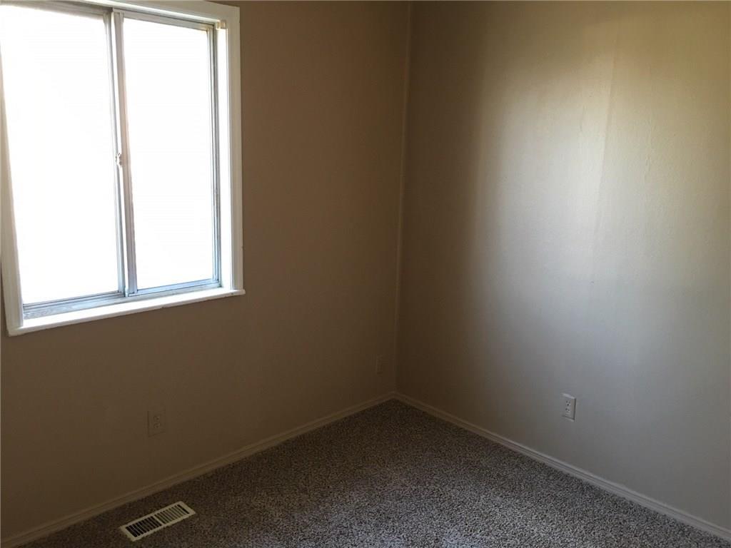 1914 Clay Street Springfield, OH 45505 - Photo 4 of 9