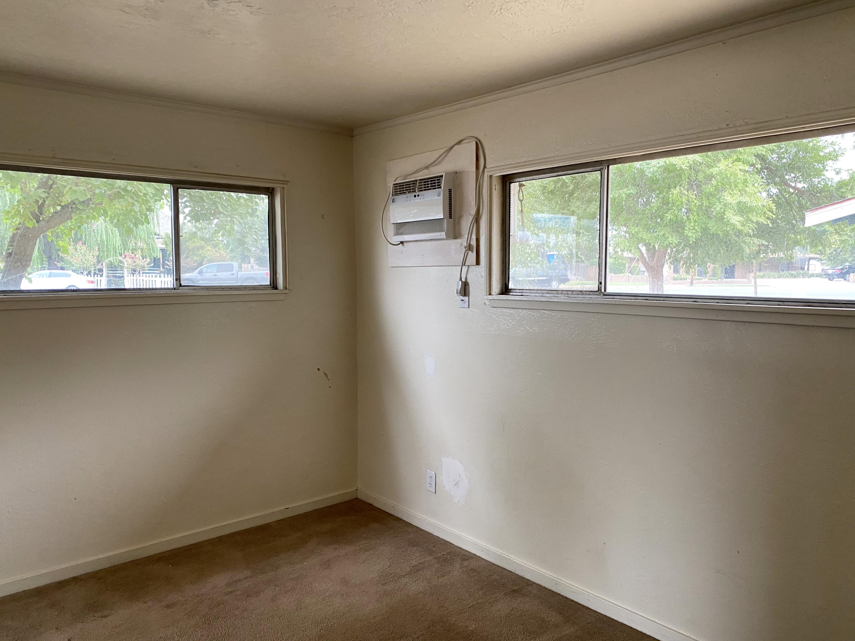 604 South D Street Exeter, CA 93221 - Photo 7 of 16 fullsizeoutput_4688
