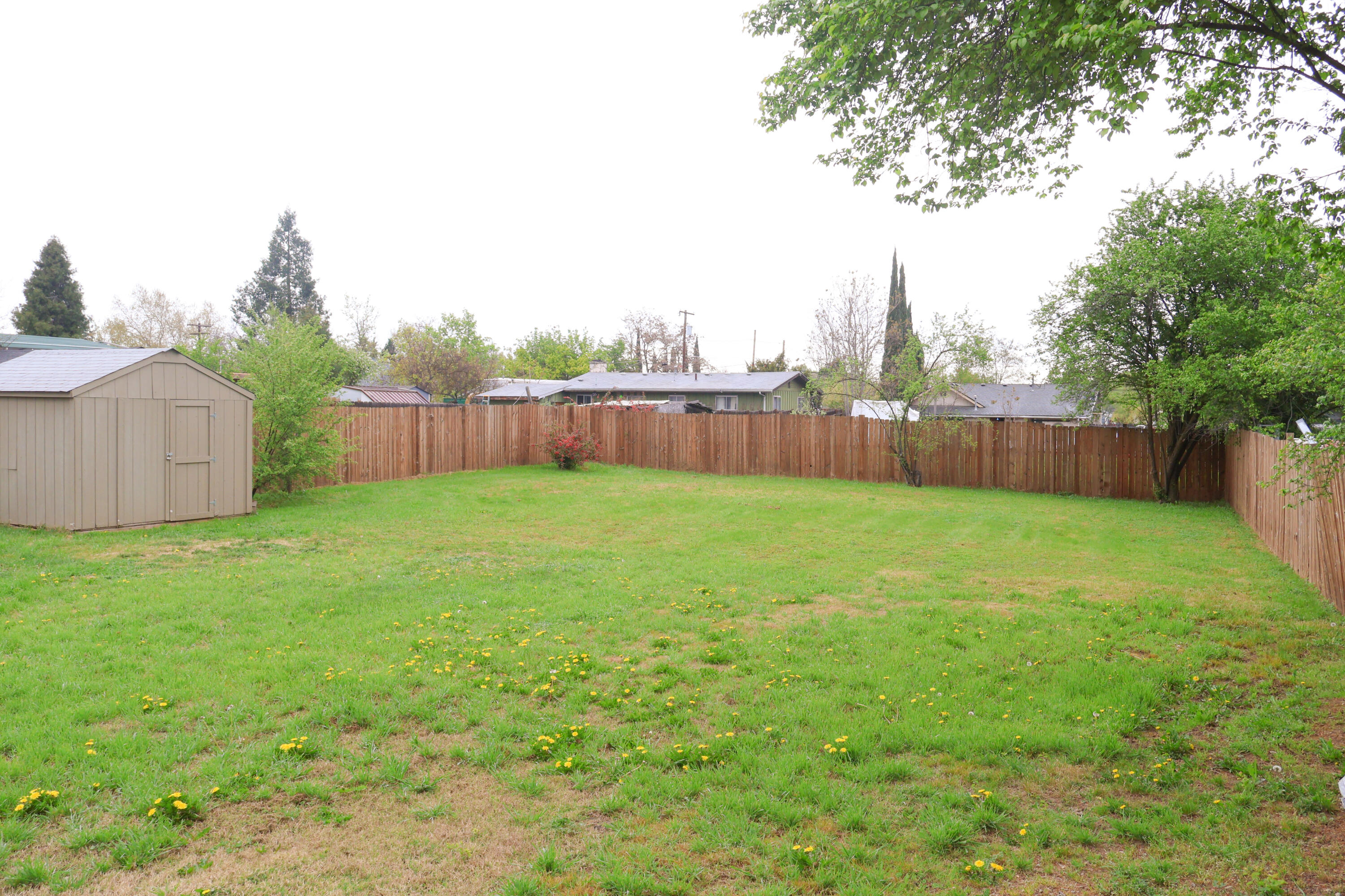 1002 Sunset Avenue Medford, OR 97501 - Photo 16 of 17