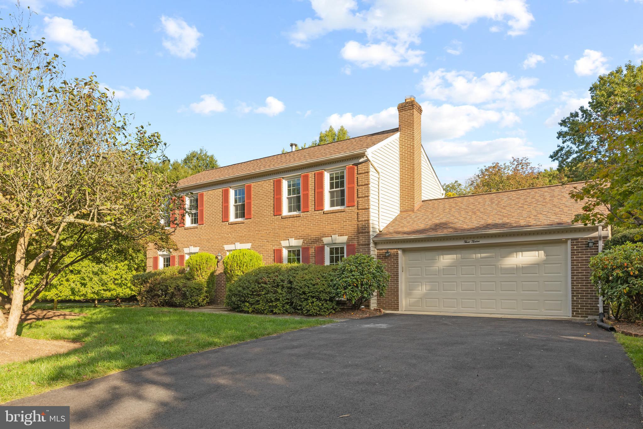 312 Stonegate Drive Silver Spring, MD 20905 - Photo 2 of 37