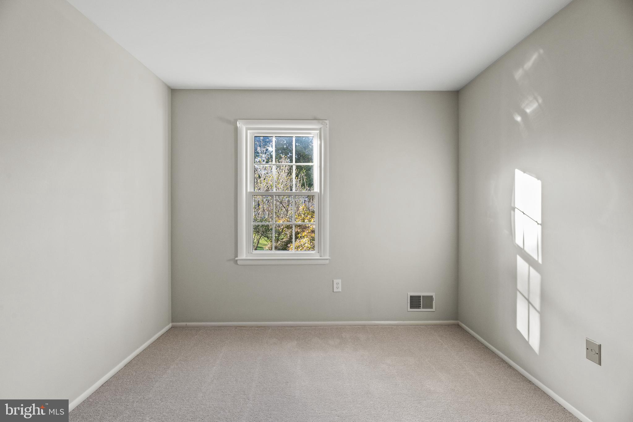 312 Stonegate Drive Silver Spring, MD 20905 - Photo 27 of 37