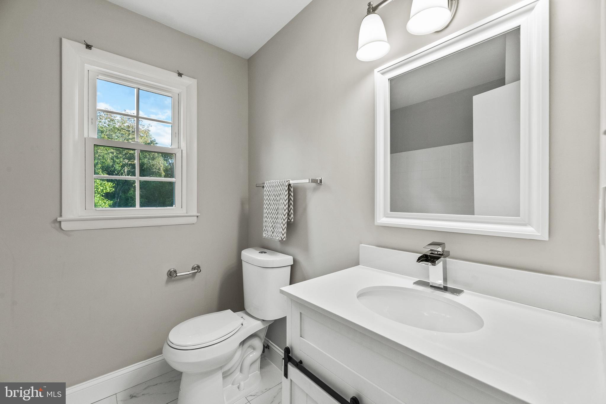 312 Stonegate Drive Silver Spring, MD 20905 - Photo 29 of 37