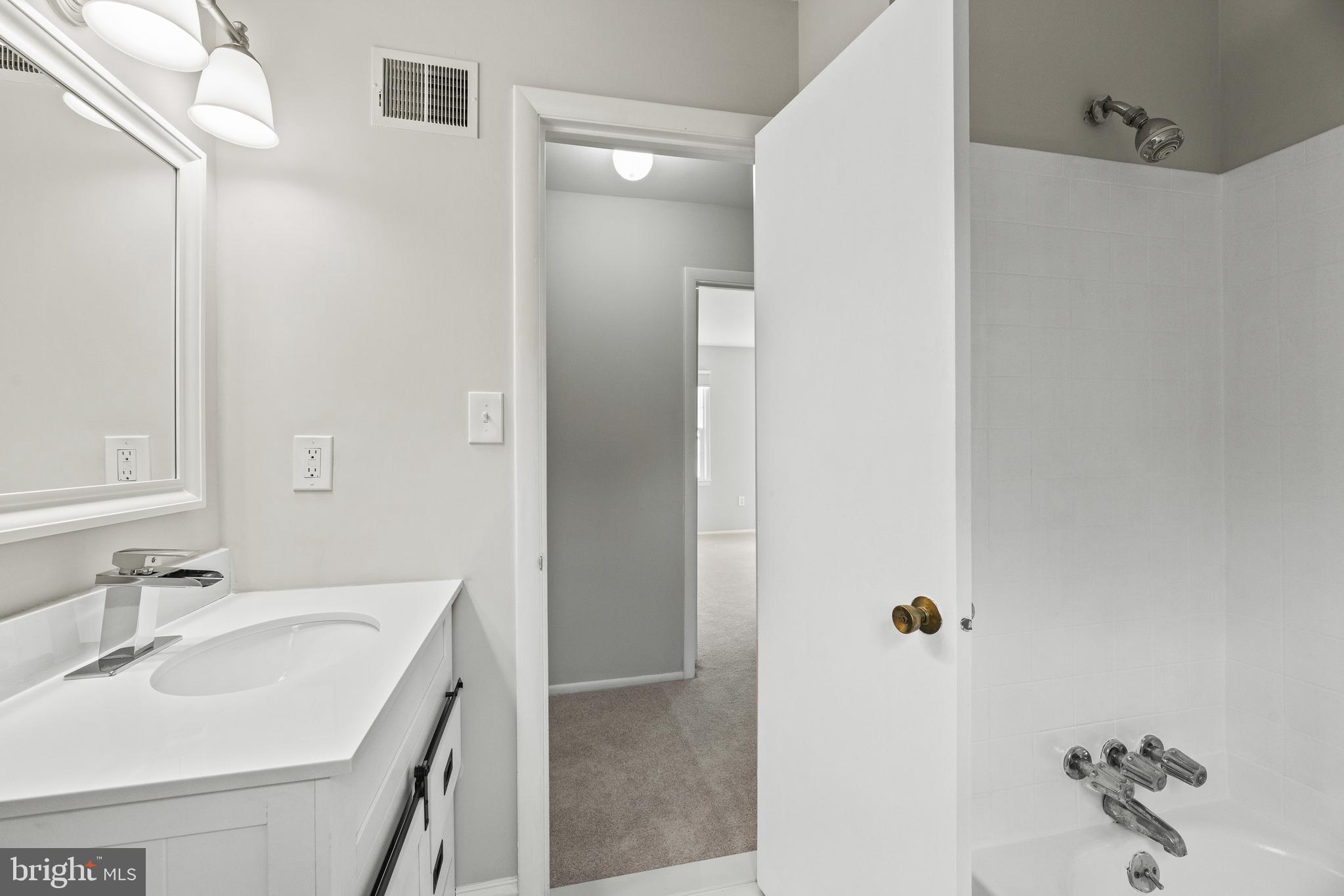 312 Stonegate Drive Silver Spring, MD 20905 - Photo 30 of 37
