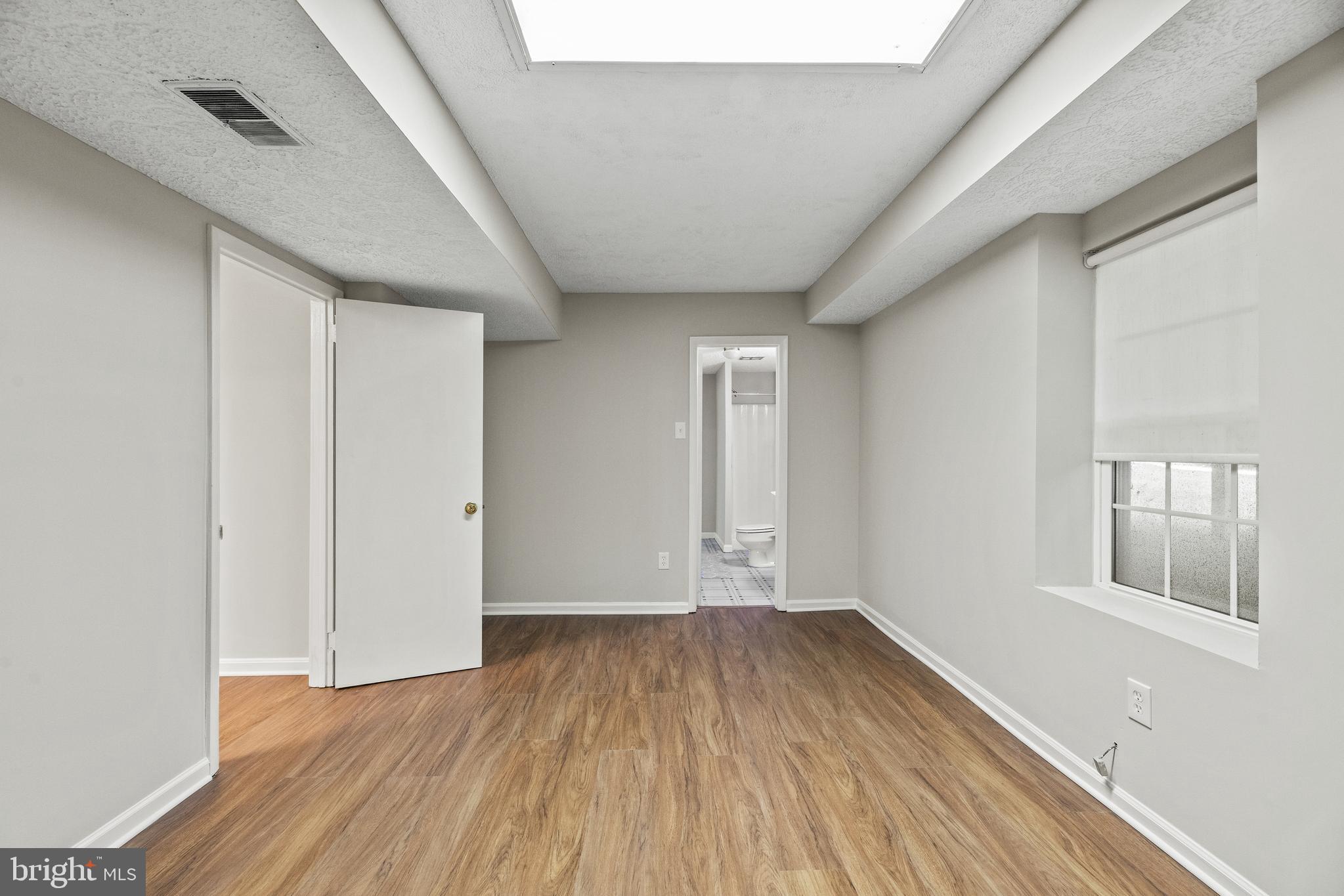 312 Stonegate Drive Silver Spring, MD 20905 - Photo 32 of 37