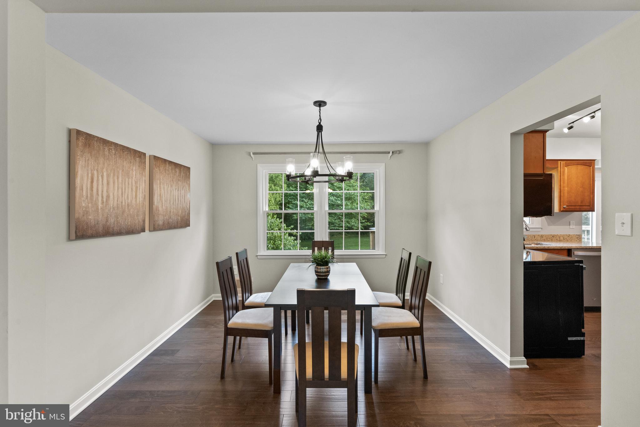 312 Stonegate Drive Silver Spring, MD 20905 - Photo 6 of 37