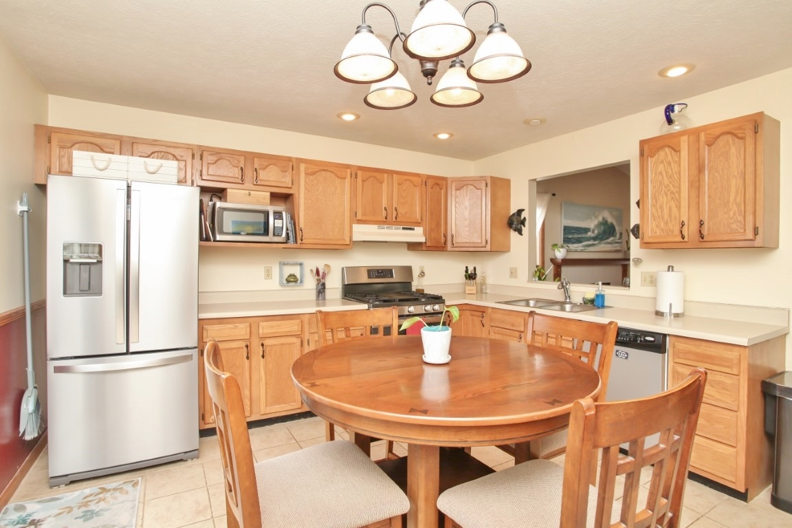 1304 Henry Street Normal, IL 61761 - Photo 5 of 27 Gallery Image 5