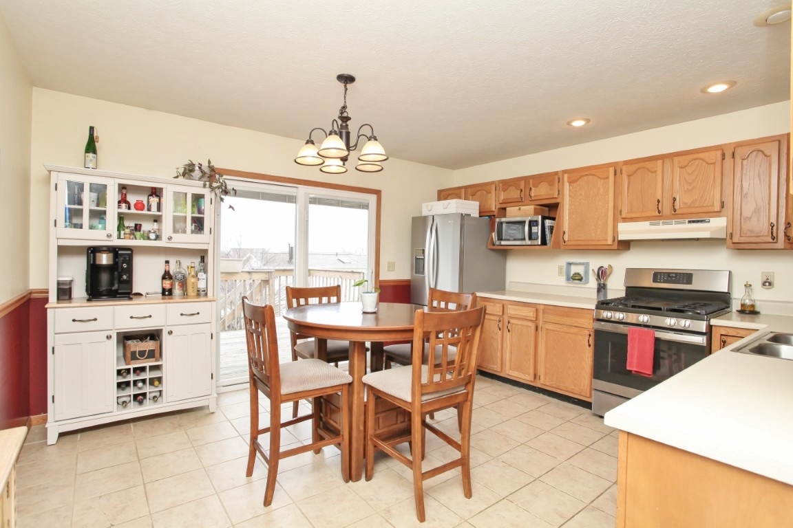 1304 Henry Street Normal, IL 61761 - Photo 6 of 27 Gallery Image 6