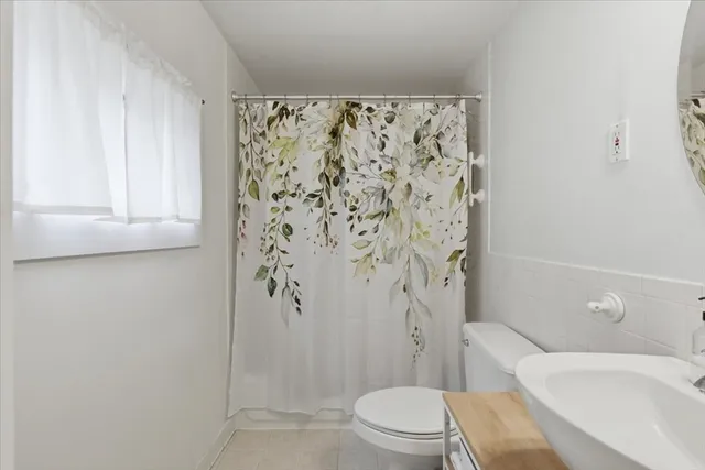 $600,000 | 2 Leonard Court, Boston, MA 02122