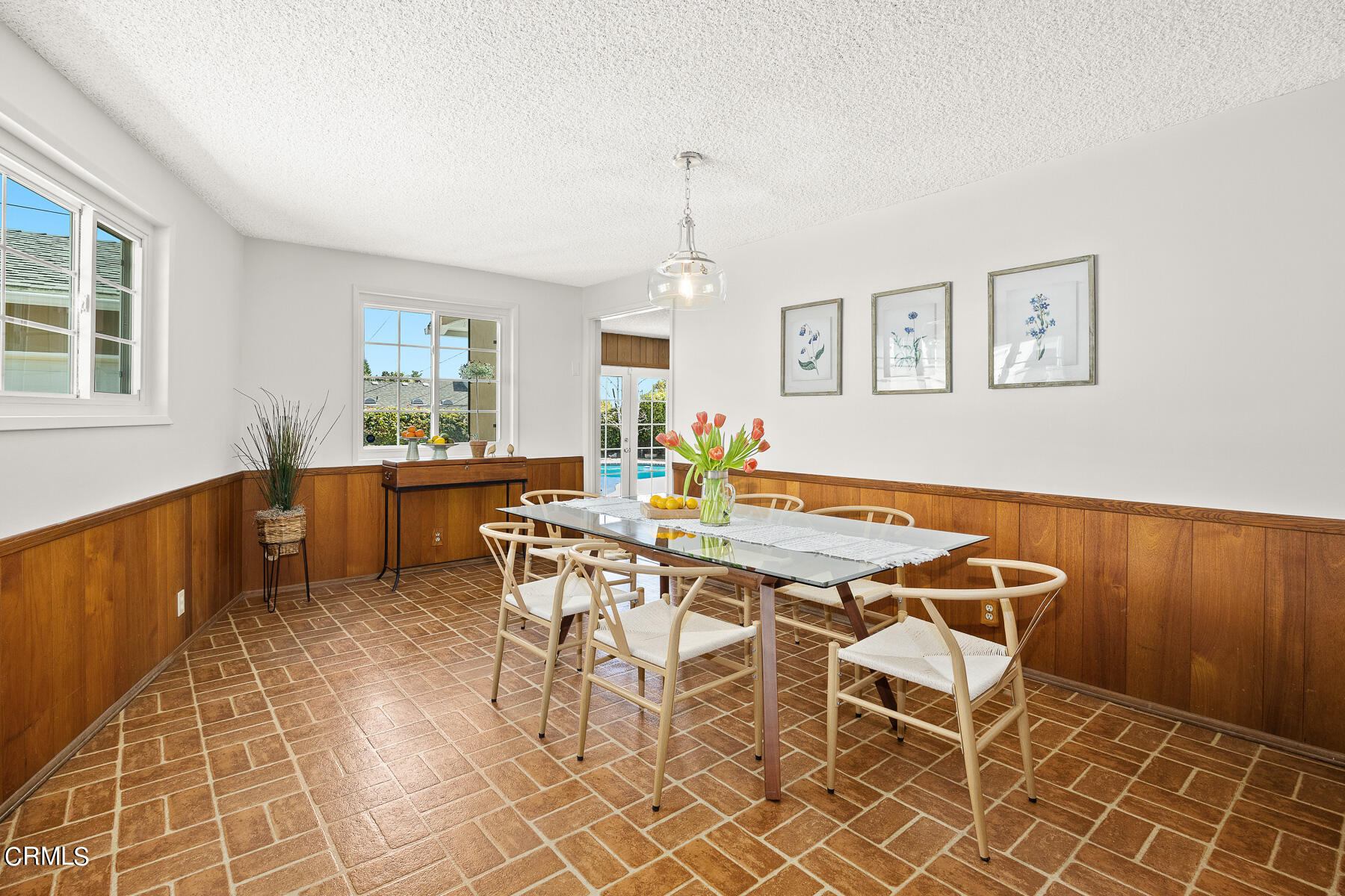 632 Brown Drive Burbank, CA 91504 - Photo 13 of 49 a view of a dining room with furniture