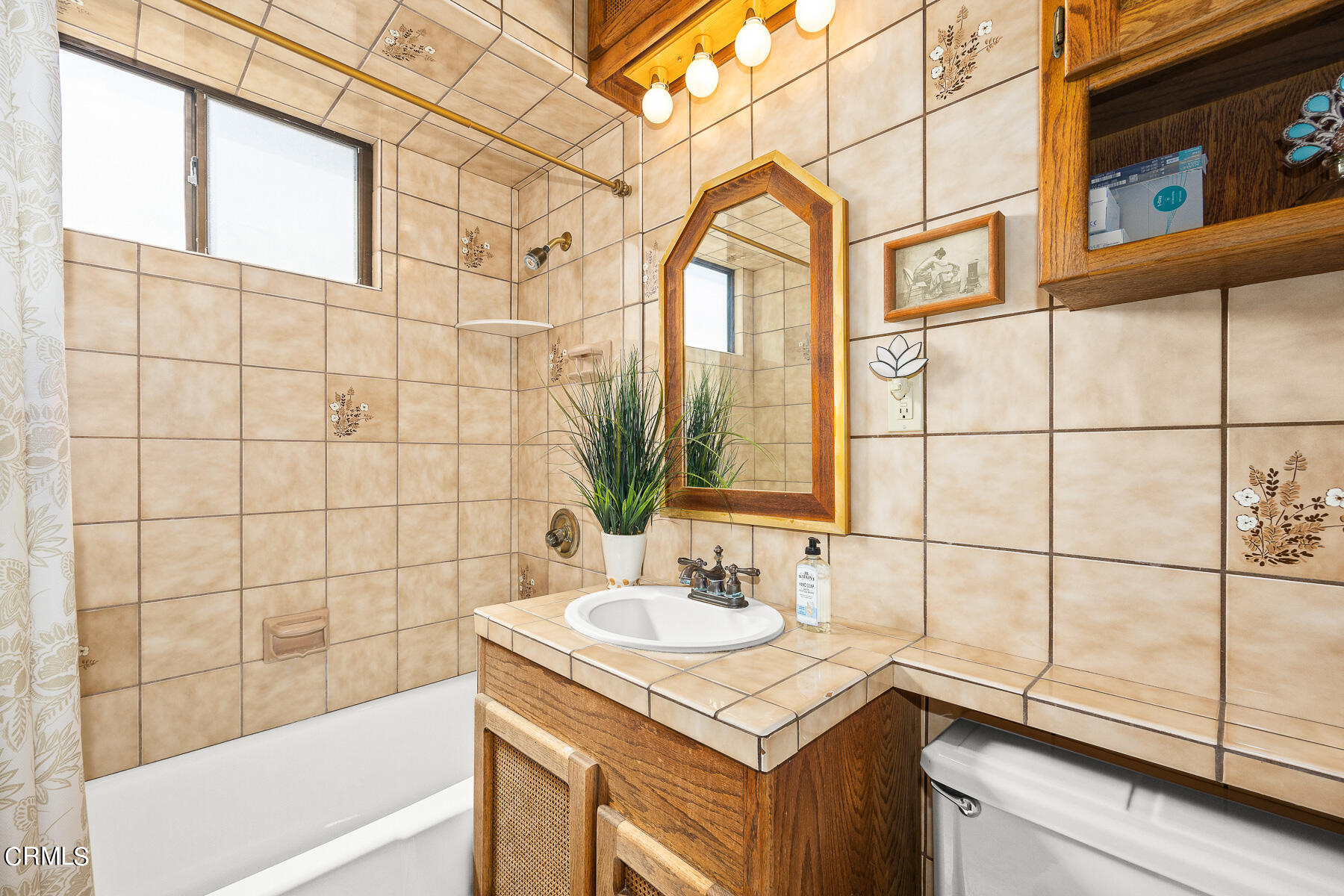 632 Brown Drive Burbank, CA 91504 - Photo 18 of 49 a bathroom with a sink and a mirror