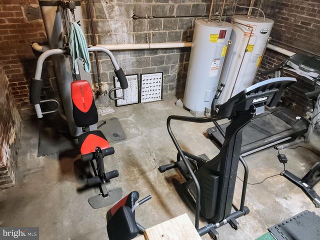 a view of entryway and hall