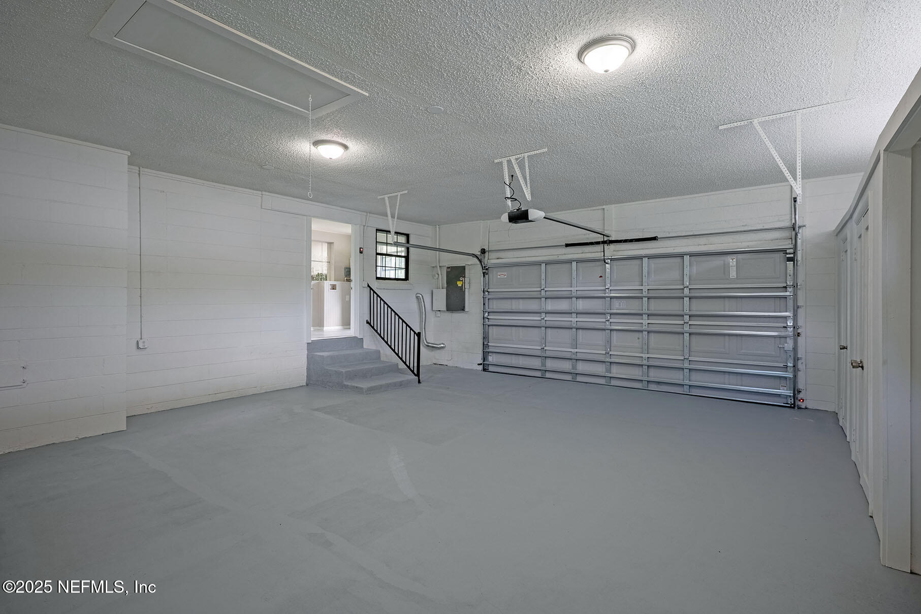 8048 Gordean Road Jacksonville, FL 32221 - Photo 43 of 53 Garage