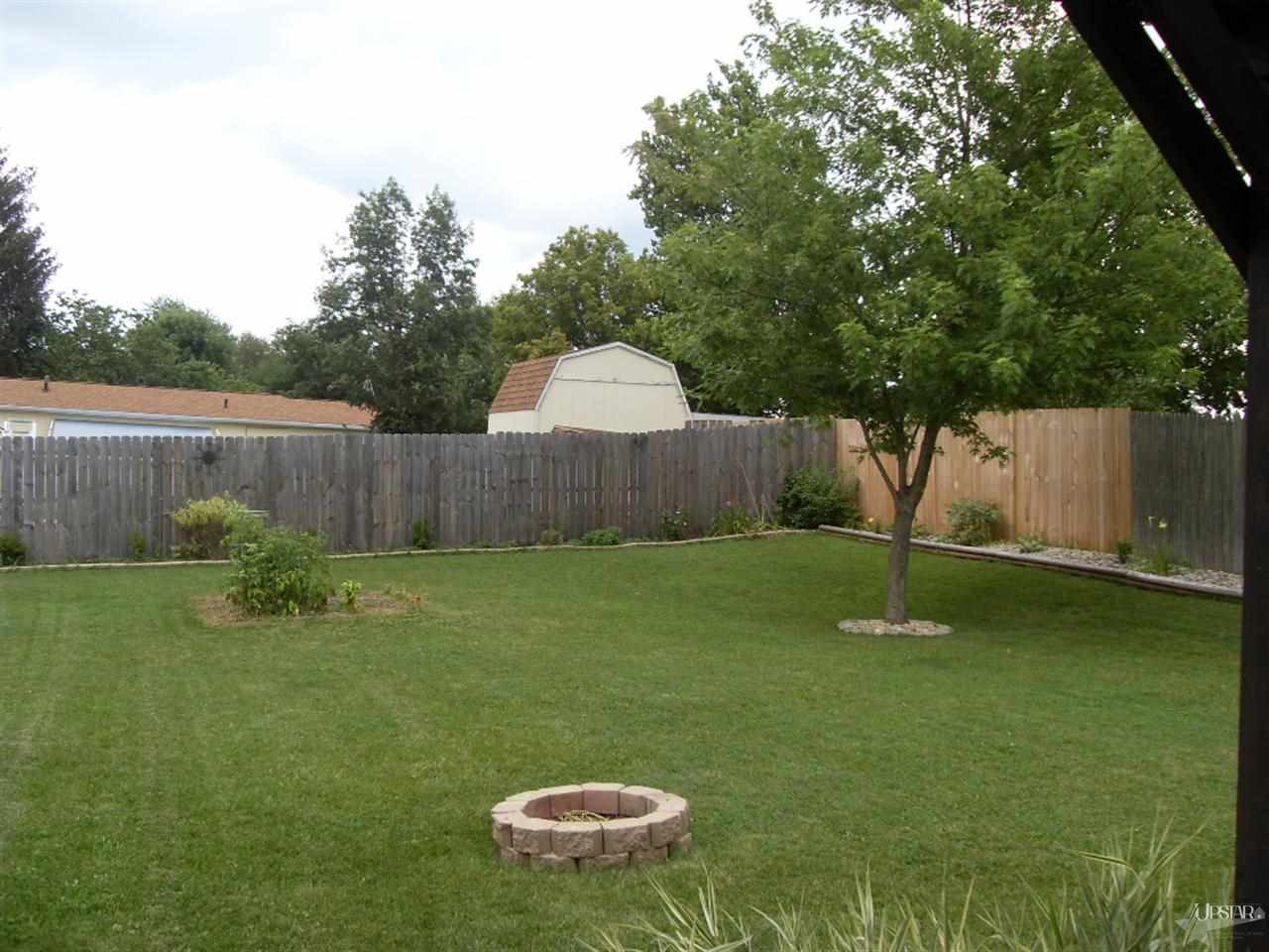 517 North Beech Street Butler, IN 46721 - Photo 3 of 13