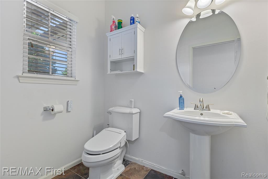 3706 Windingbrook Circle Rochester Hills, MI 48309 - Photo 32 of 42