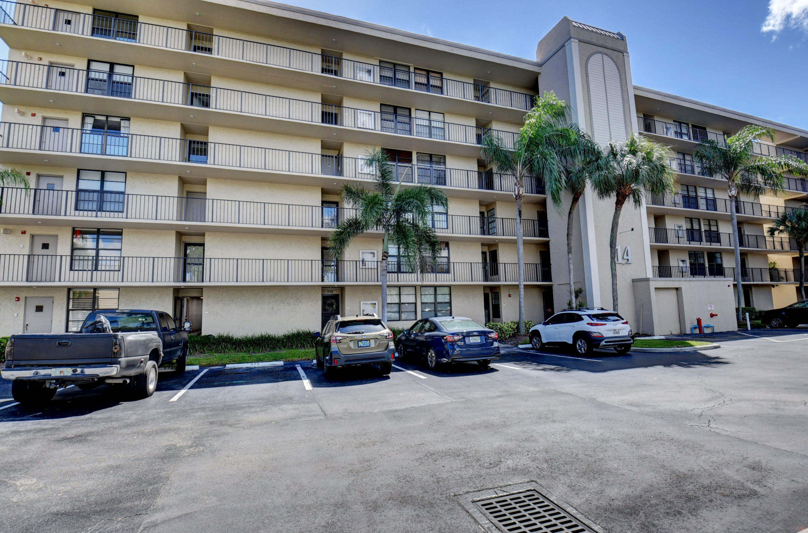 14 Royal Palm Way, Unit 2050 Boca Raton, FL 33432 - Photo 10 of 44 20231113134604643668000000-o