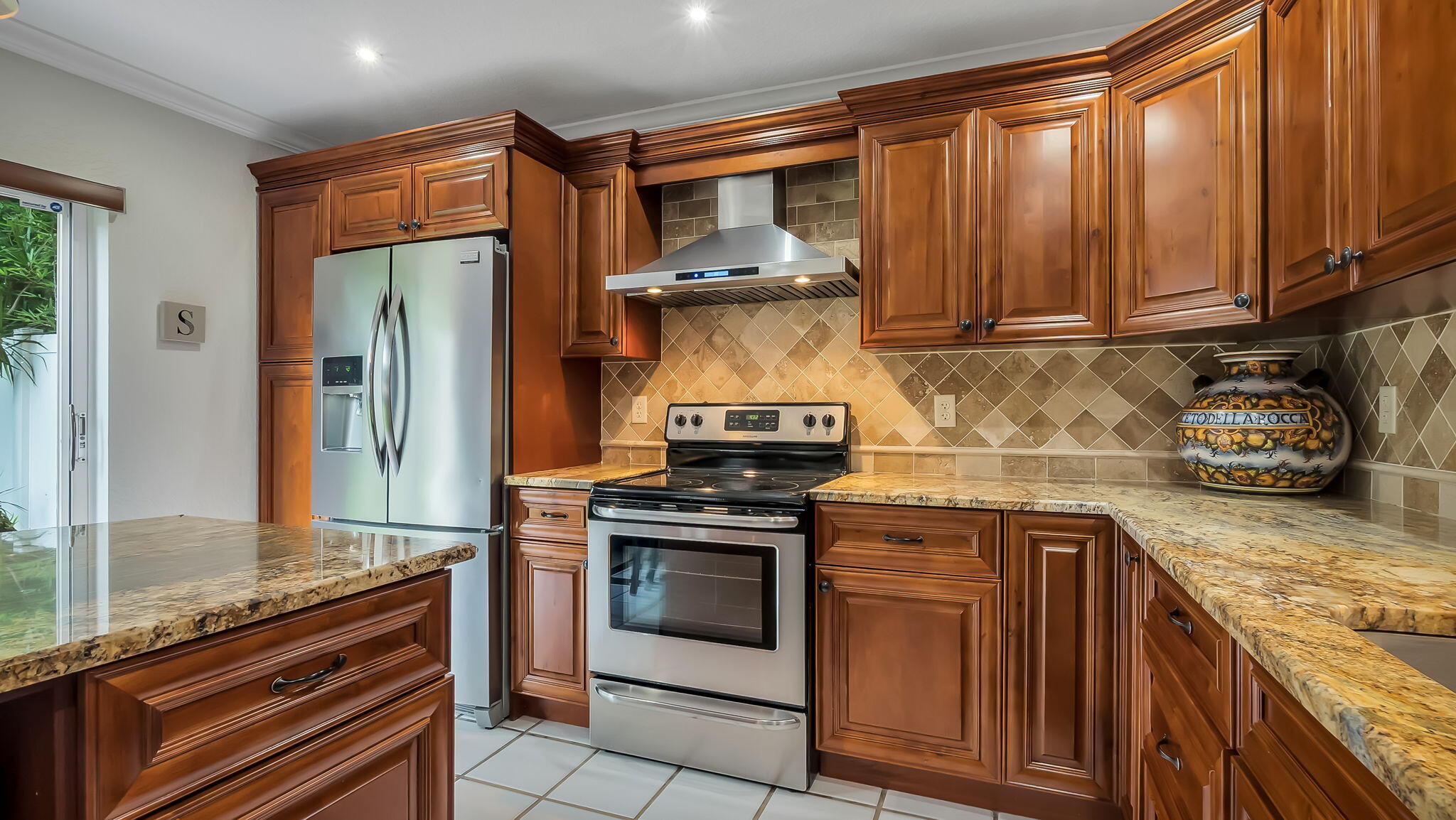 2510 Rampart Way South Hollywood, FL 33026 - Photo 9 of 33 23-web-or-mls-DSC08890