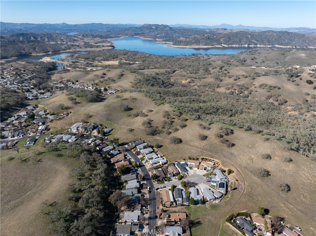 4135 Peruvian Way Paso Robles, CA 93446 - Photo 38 of 45 Drone views of the lake nearby