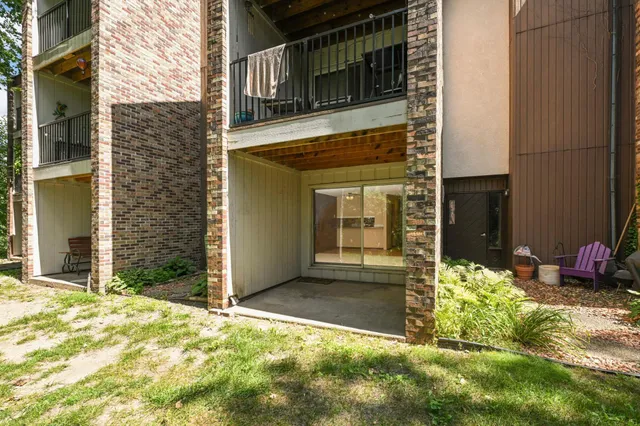 $88,500 | 12990 Nicollet Avenue, Unit 102, Burnsville, MN 55337