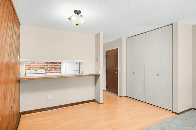 $88,500 | 12990 Nicollet Avenue, Unit 102, Burnsville, MN 55337