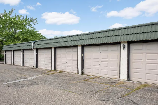 $88,500 | 12990 Nicollet Avenue, Unit 102, Burnsville, MN 55337