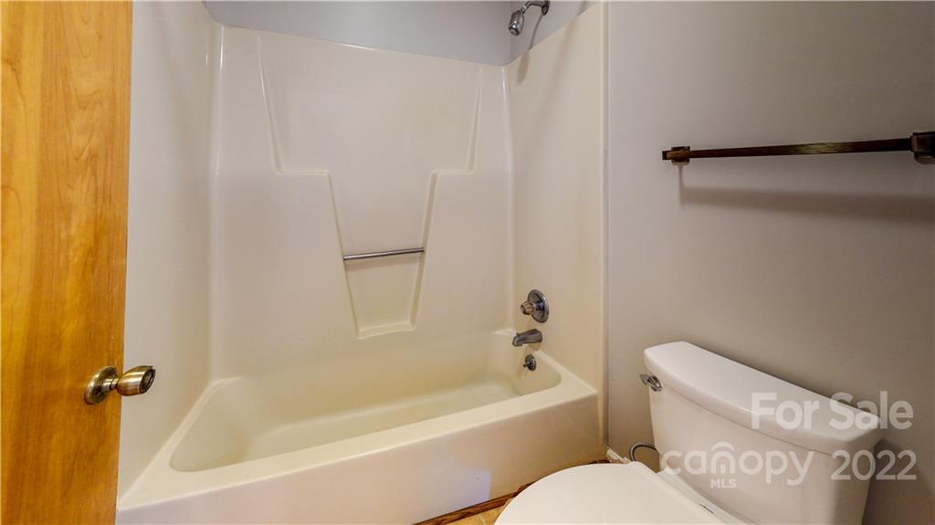 23 Camelfield Road, Unit 21 Weaverville, NC 28787 - Photo 19 of 42 Gallery Image 19
