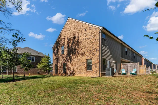$299,000 | 1032 Emery Bay Circle, Hendersonville, TN 37075