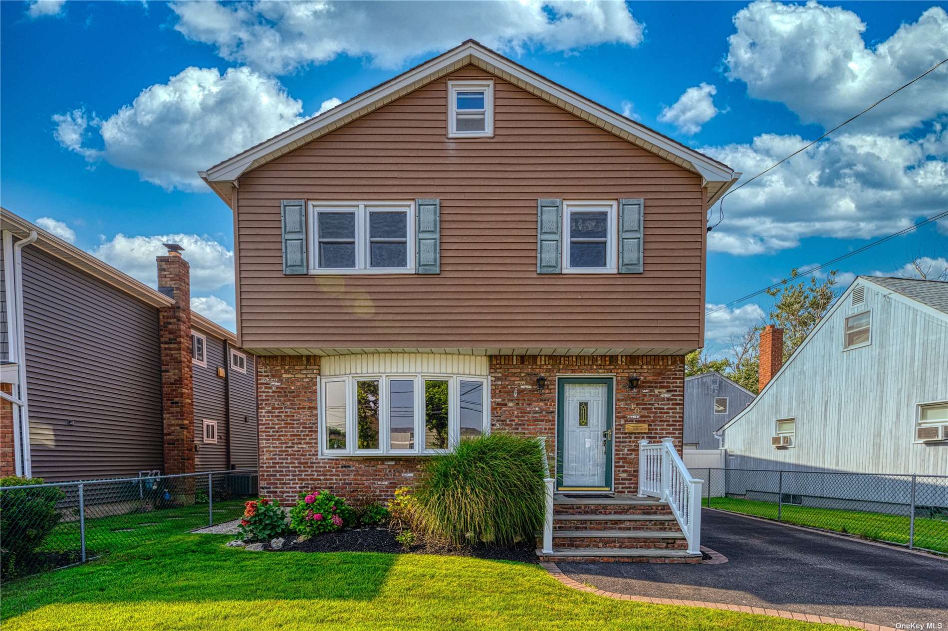 10 Spring Street Lindenhurst, NY 11757 - Photo 1 of 1 Gallery Image 1