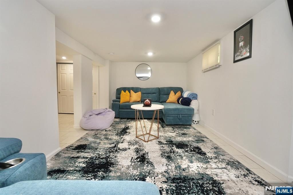 189 Summit Cross Rutherford, NJ 07070 - Photo 19 of 44