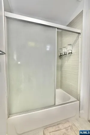 $1,150,000 | 189 Summit Cross, Rutherford, NJ 07070