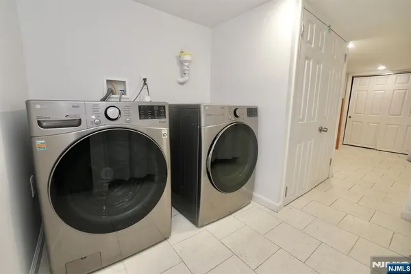 $1,150,000 | 189 Summit Cross, Rutherford, NJ 07070