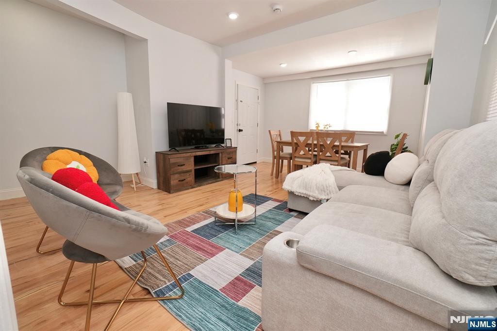 189 Summit Cross Rutherford, NJ 07070 - Photo 3 of 44