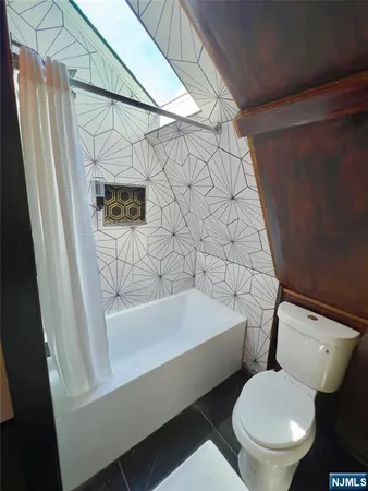 $1,150,000 | 189 Summit Cross, Rutherford, NJ 07070