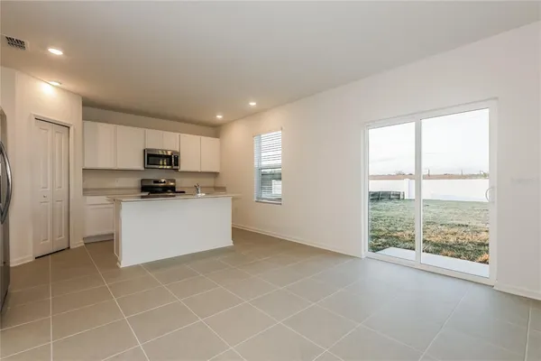 $2,295 | 323 Artemis St Lake, Lake Wales, FL 33853