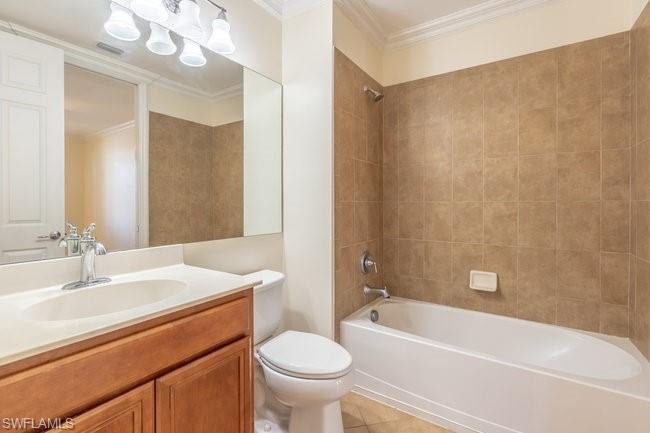 8232 Josefa Way Naples, FL 34114 - Photo 16 of 36